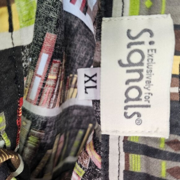 Library Book Print Button-Down Shirt By Signals XL Excellent condition - Picture 6 of 7